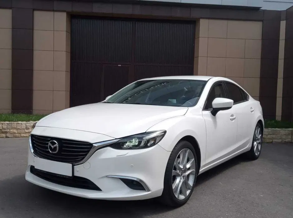 Автомобіль Mazda 6 Автомобіль Mazda 6